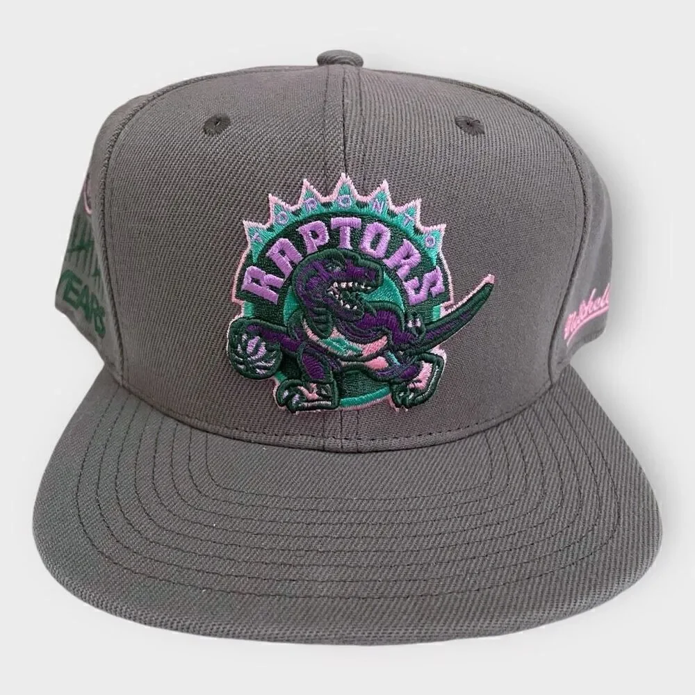 Toronto Raptors Mitchell & Ness NBA From Dusk HWC Fitted Hat Mens size 7 1/2 New